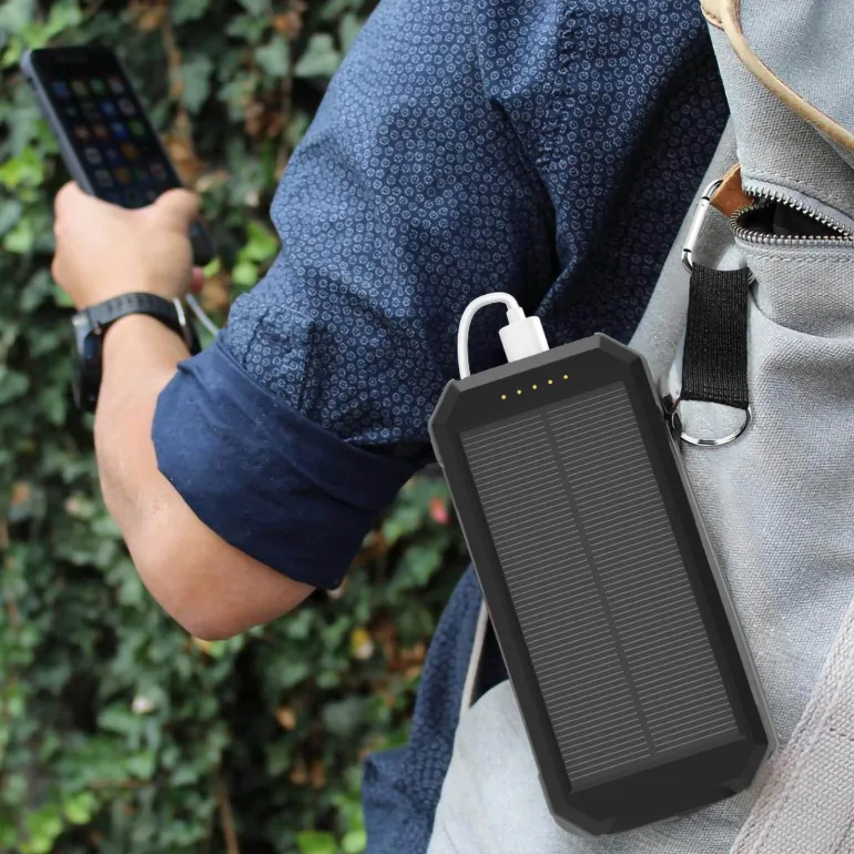 AKASHI pb 10000mah.solaire+torche+waterpro.< Energie