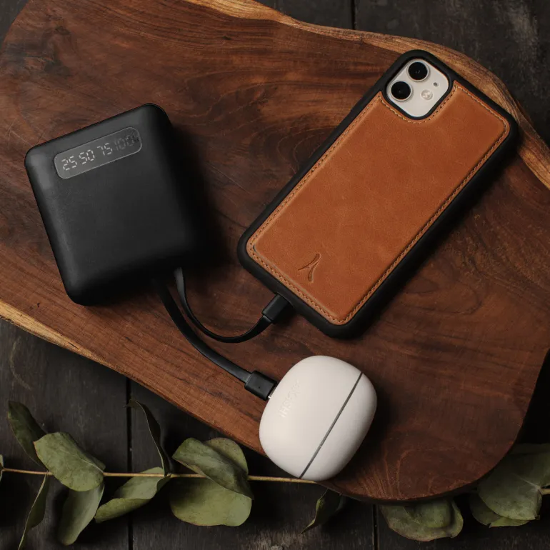 AKASHI p-bank 10000mah 2 usb+usb-c+lightning nr< Energie