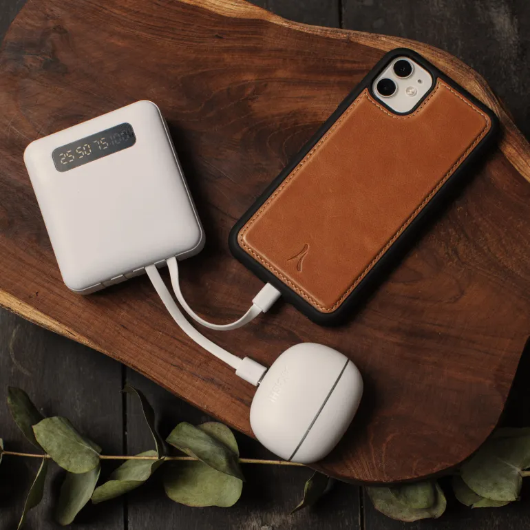 AKASHI p-bank 10000mah 2 usb+usb-c+lightning bl< Energie