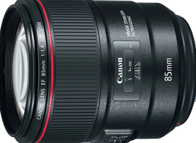 CANON EF 85/1.4 L IS USM< Focale Fixe