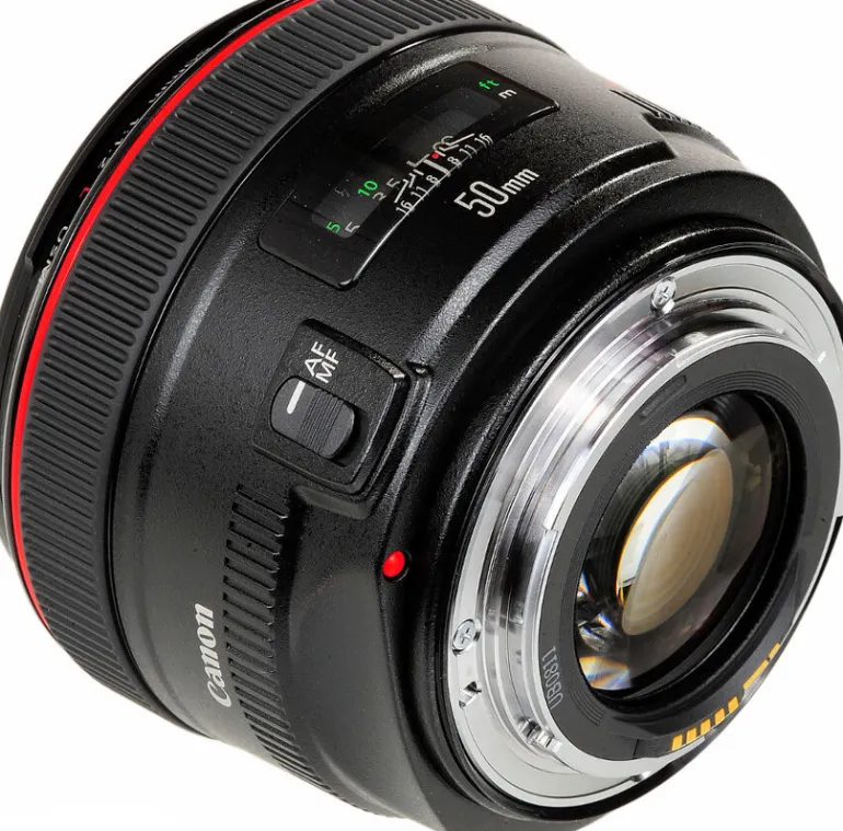 CANON EF 50/1.2 L USM< Focale Fixe