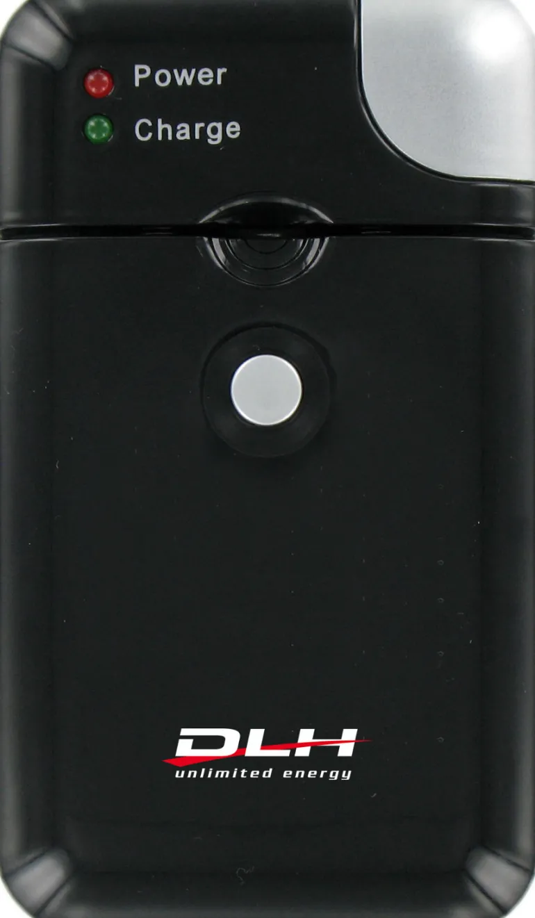 DLH ENERGY lot 10 chargeurs universels.< Energie