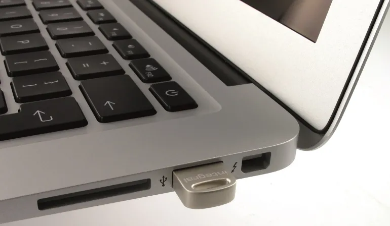 INTEGRAL nano cle usb metal 64 Go.< Stockage