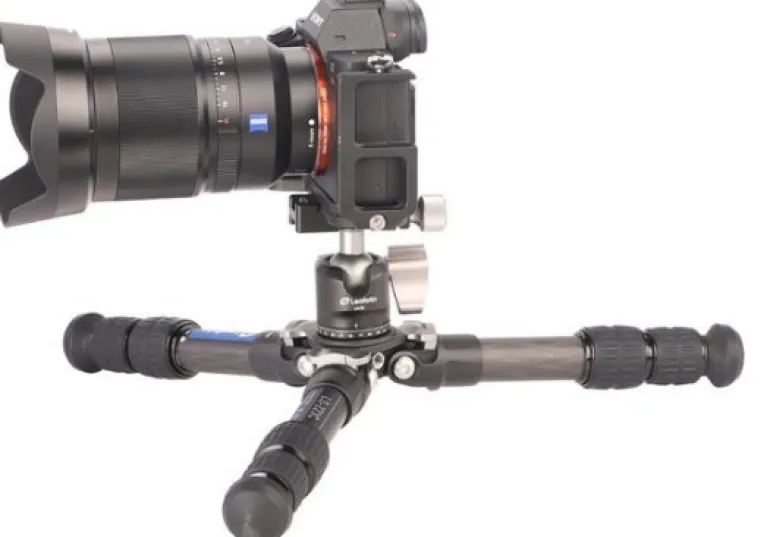 LEOFOTO TREPIED LS-223C + ROTULE LH-25< Pieds Trépieds
