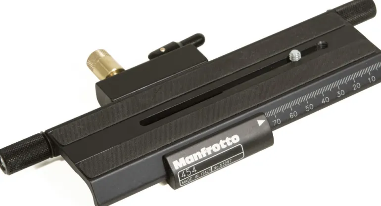 MANFROTTO plateau micrometrique 454.< Accessoires Trépieds