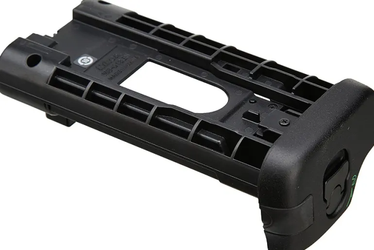 NIKON CONTENEUR ACCU MB-D12< Energie
