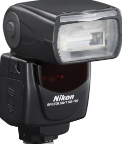 NIKON FLASH SB-700< Flash Et Accessoires