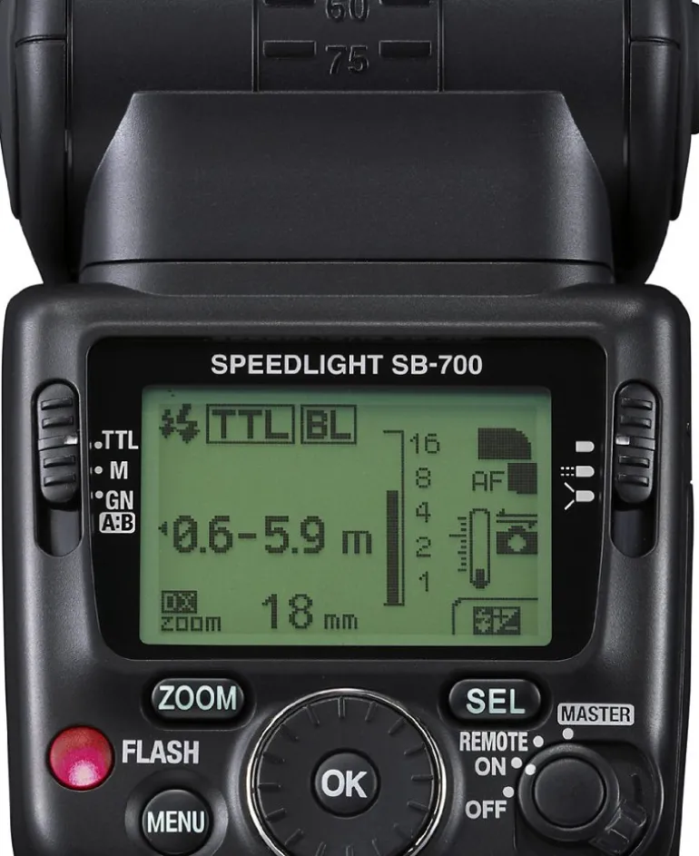 NIKON FLASH SB-700< Flash Et Accessoires