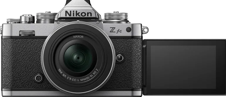 NIKON Z FC + 16-50 SL< Hybride