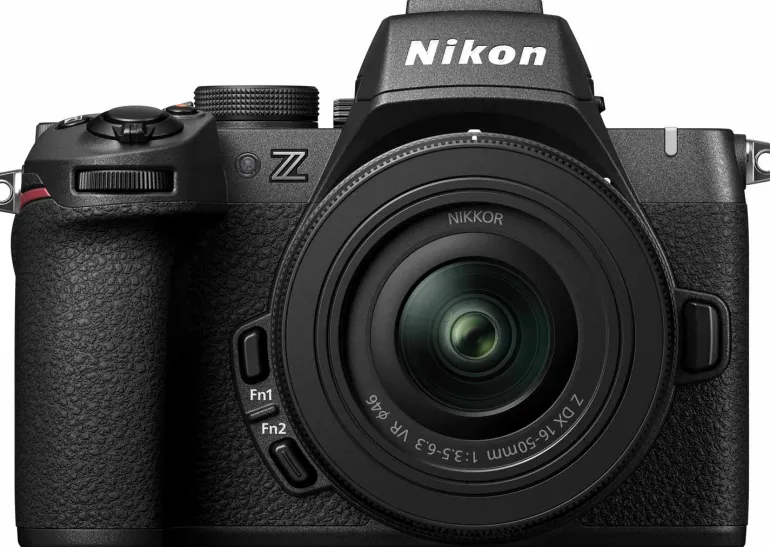 NIKON Z50 II + 16-50< Hybride