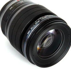 OLYMPUS 25/1.2 M.ZUIKO ED PRO MICRO 4/3 NOIR< Focale Fixe