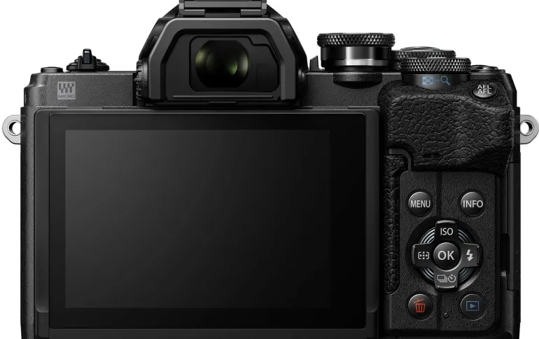 OLYMPUS OM-D E-M10 MARK IV NOIR BOITIER NU< Hybride