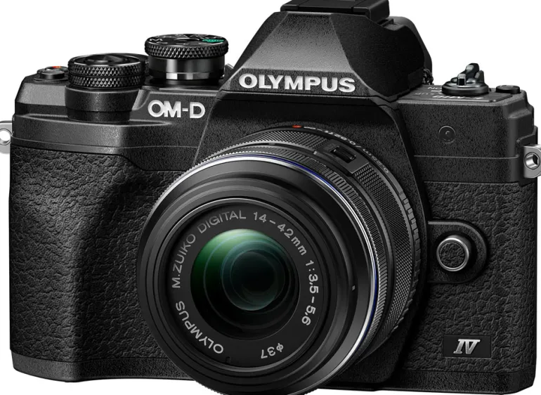 OLYMPUS OM-D E-M10 MARK IV NOIR PANCAKE< Hybride