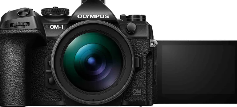 OM SYSTEM OM-1 + 12-40< Hybride