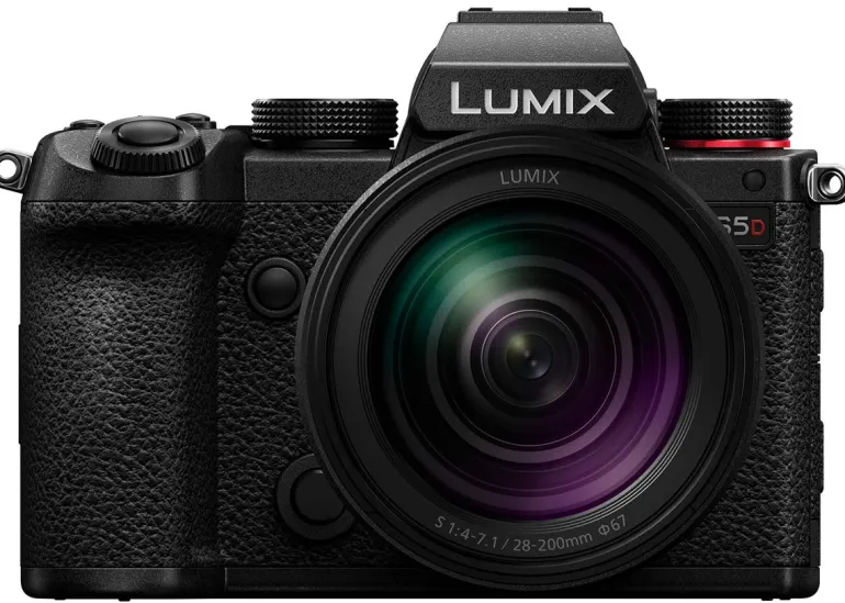 PANASONIC LUMIX S5D NOIR + 28-200/4-7.1< Hybride