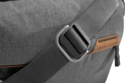PEAK DESIGN EVERYDAY SLING 6L V2 ASH FOURRE-TOUT< Fourre Tout