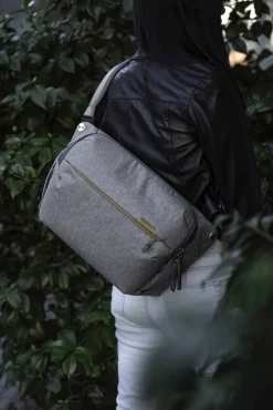 PEAK DESIGN EVERYDAY SLING 10L V2 ASH FOURRE-TOUT< Fourre Tout