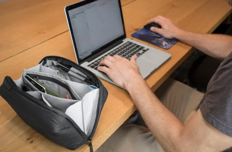 PEAK DESIGN TECH POUCH NOIR FOURRE-TOUT< Fourre Tout