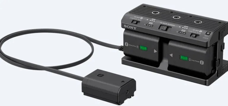 SONY ADAPT MULTI BATTERIES + NPFZ100< Energie