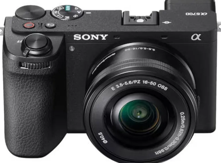SONY ALPHA 6700 + 16-50< Hybride