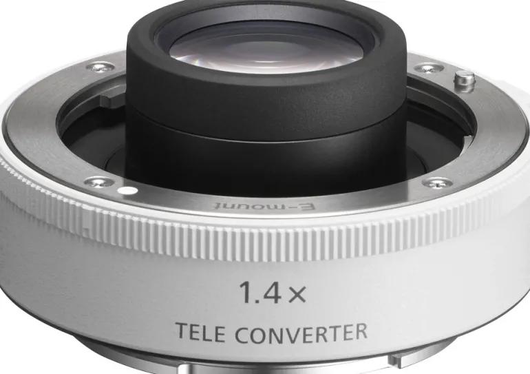 SONY TELECONVERTISSEUR 1.4X SEL14TC< Accessoires